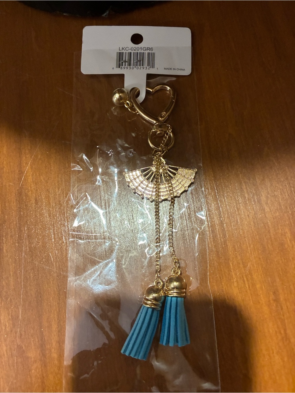 Accessorize Gold-Tone Blue Tassel Fan Keyring - Picture 3 of 4